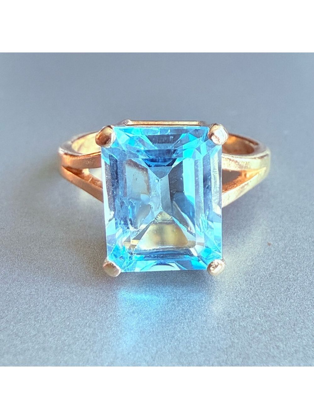14K Yellow Gold Solitaire Emerald Cut 3.7 Carat Swiss Blue Topaz Ring VTG